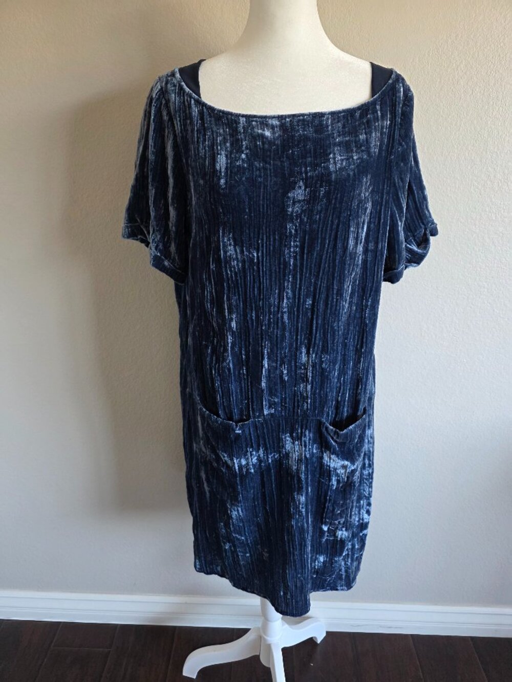 Anthropologie Floreat Mini Dress Crushed Velvet Short SleeveFront Pocket Size S